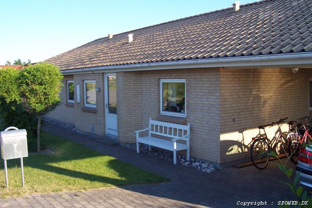 Forsiden af vores hus indtil 1. august 2005