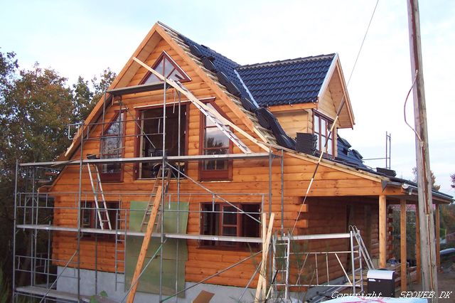 Billede fra den sidste dag i oktober. 2 dage mere og huset skulle v�re f�rdigt udvendigt....